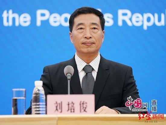 ▲教育部体卫艺司副司长一级巡视员刘培俊